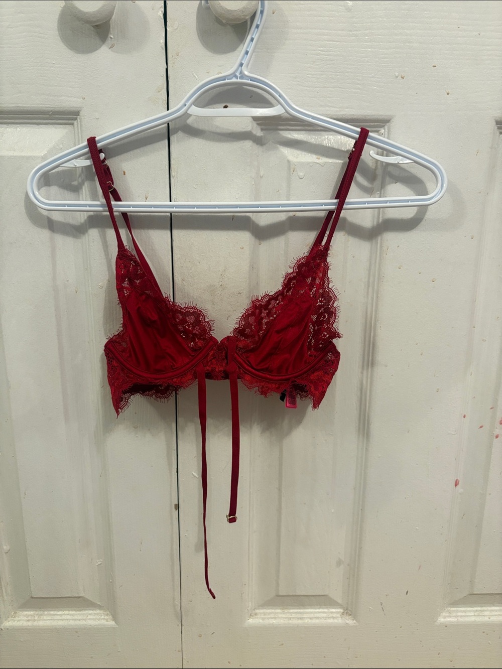 La SENZA Red Lace Underwire Bra with Scalloped Trim
